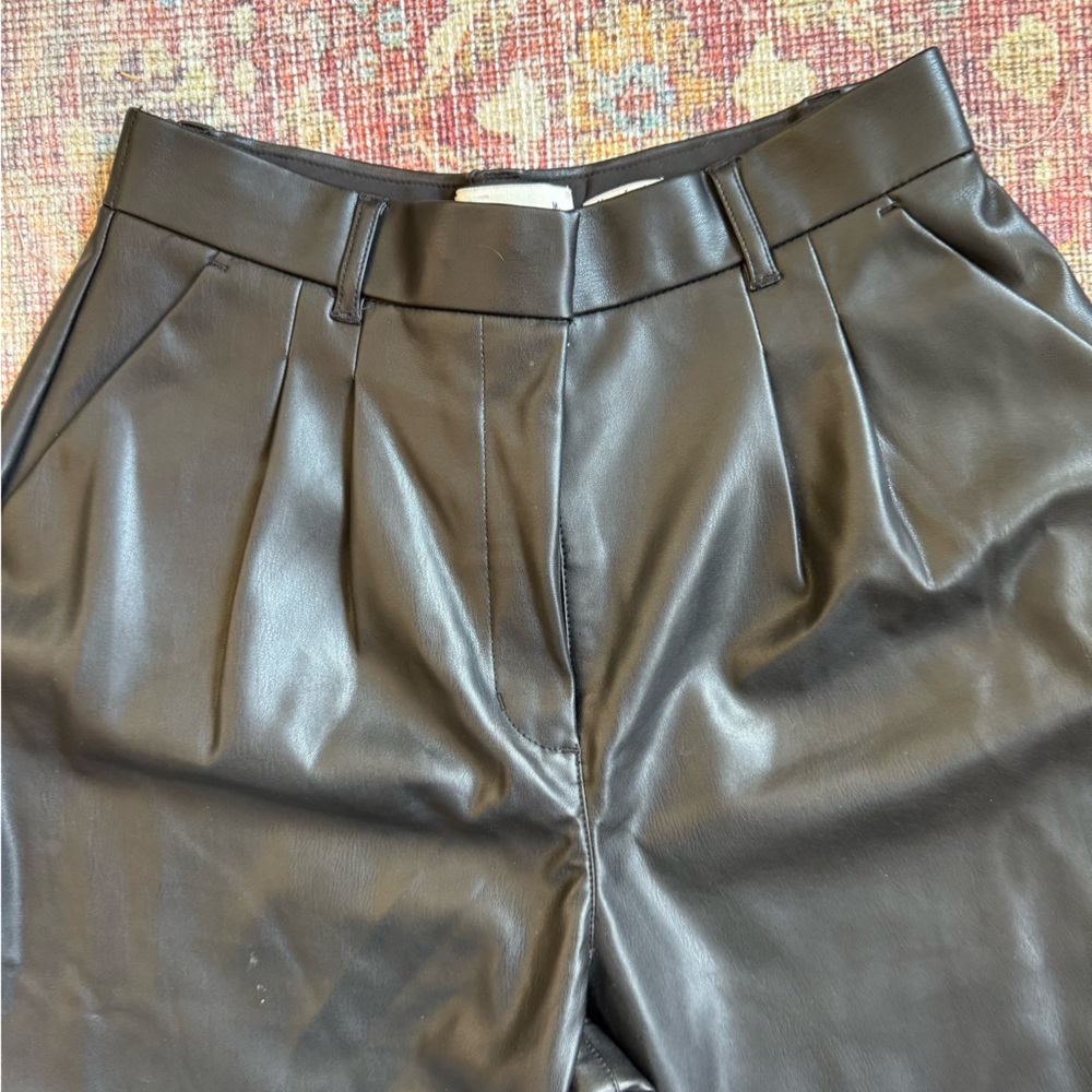 Abercrombie&Fitch Women’s Medium Curve Love Vegan Leather Pleated Sloan Trousers - Picture 6 of 10